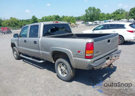 2002 GMC Sierra K2500 Heavy Duty из США, поврежденный, VIN 1GTHK23112F233463